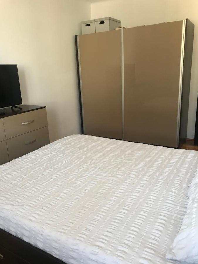Apartament Sanda Apartment Turda Bagian luar foto