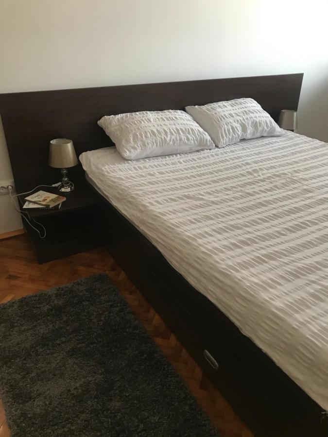 Apartament Sanda Apartment Turda Bagian luar foto